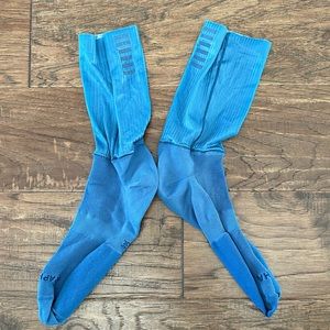 Rapha aero socks. Men’s x large. Blue